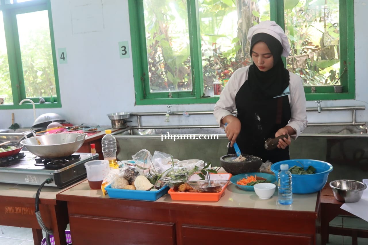 Pelaksanaan UKK (uji kompetensi keahlian) Tata Boga